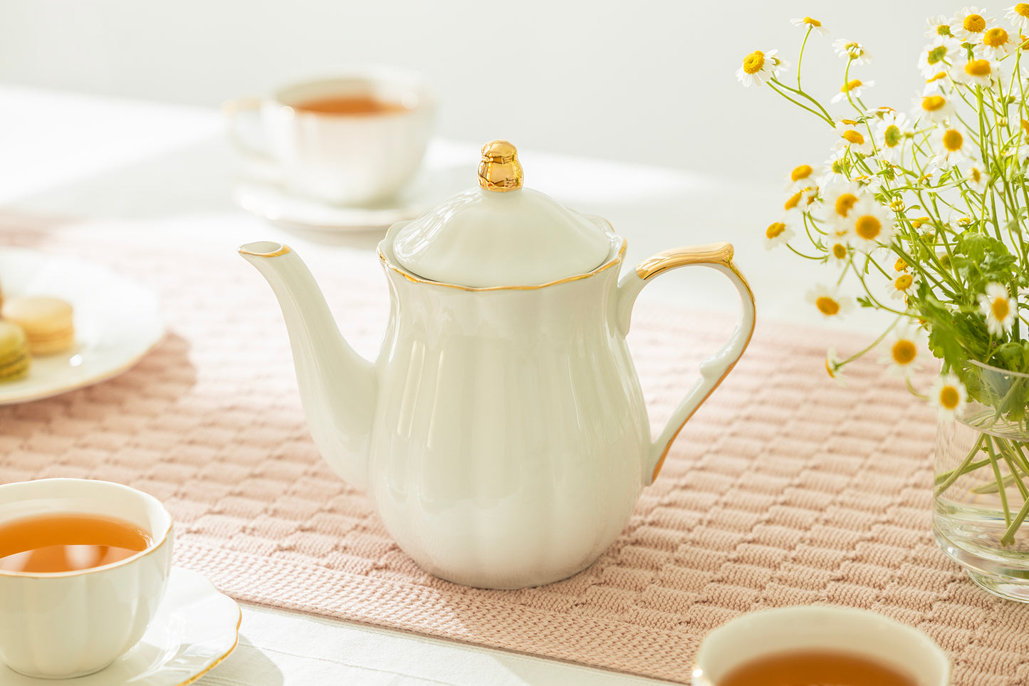 White Gold Scallop Fine Porcelain Teapot