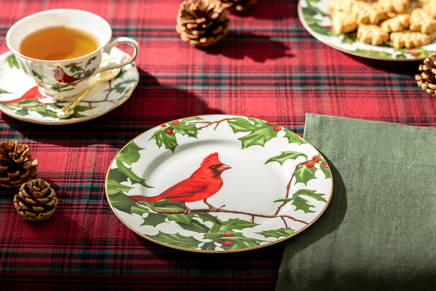 Red Cardinal Fine Porcelain Dessert Plate