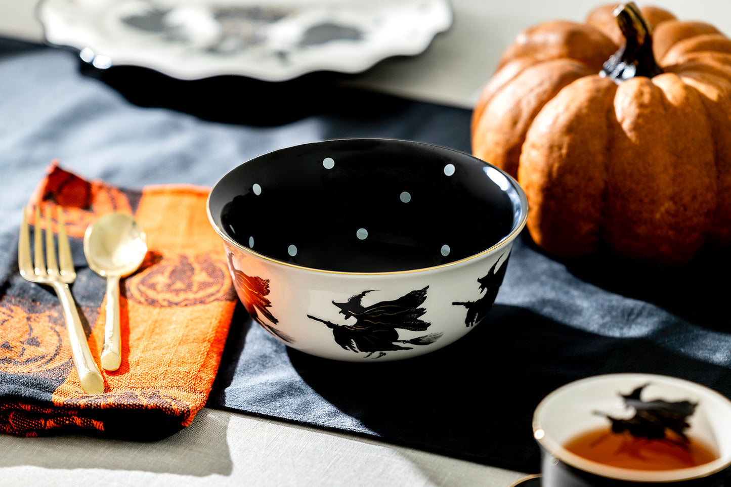 Halloween Flying Witch Bowl