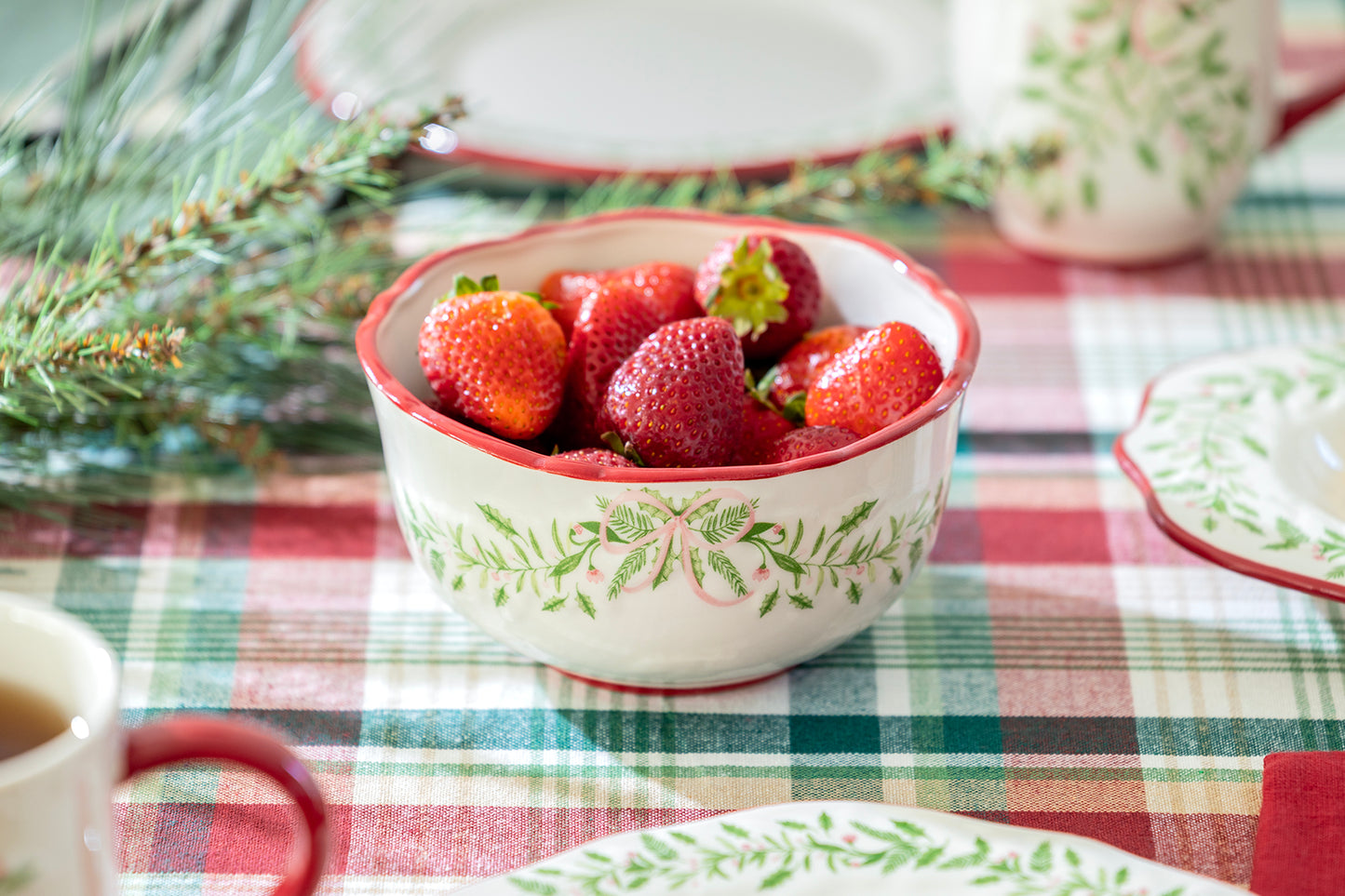 Holly Garland Bowl