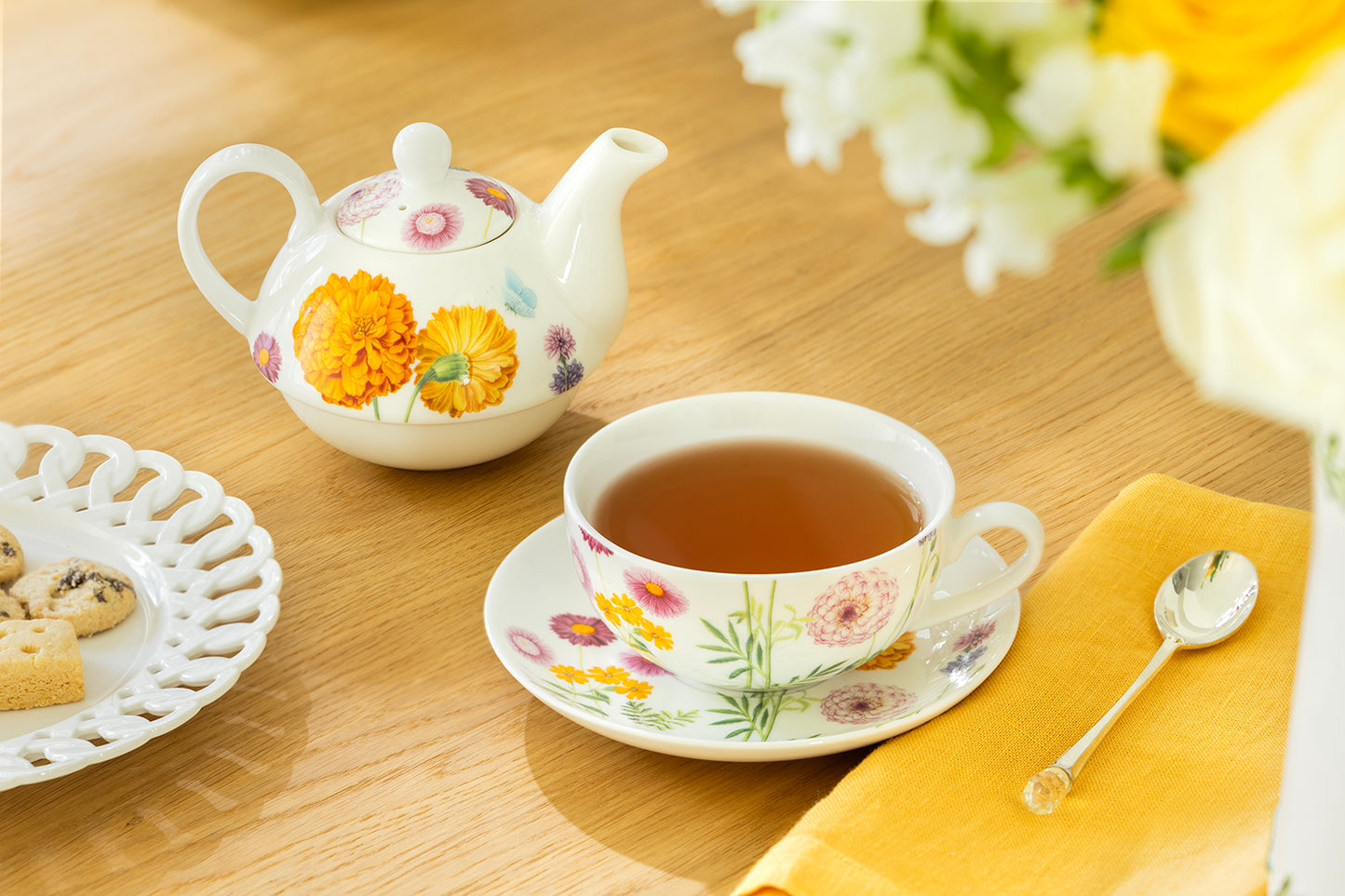 Dahlia Bloom Fine Porcelain Tea For One Set
