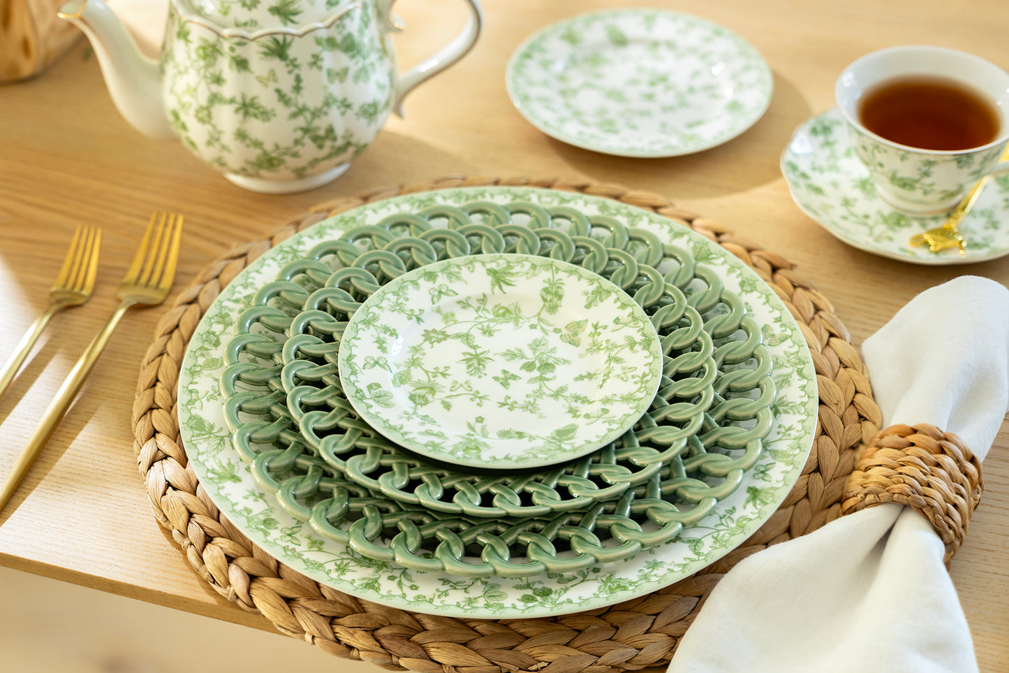 Greeny Garden Fine Porcelain 12" Charger Plate
