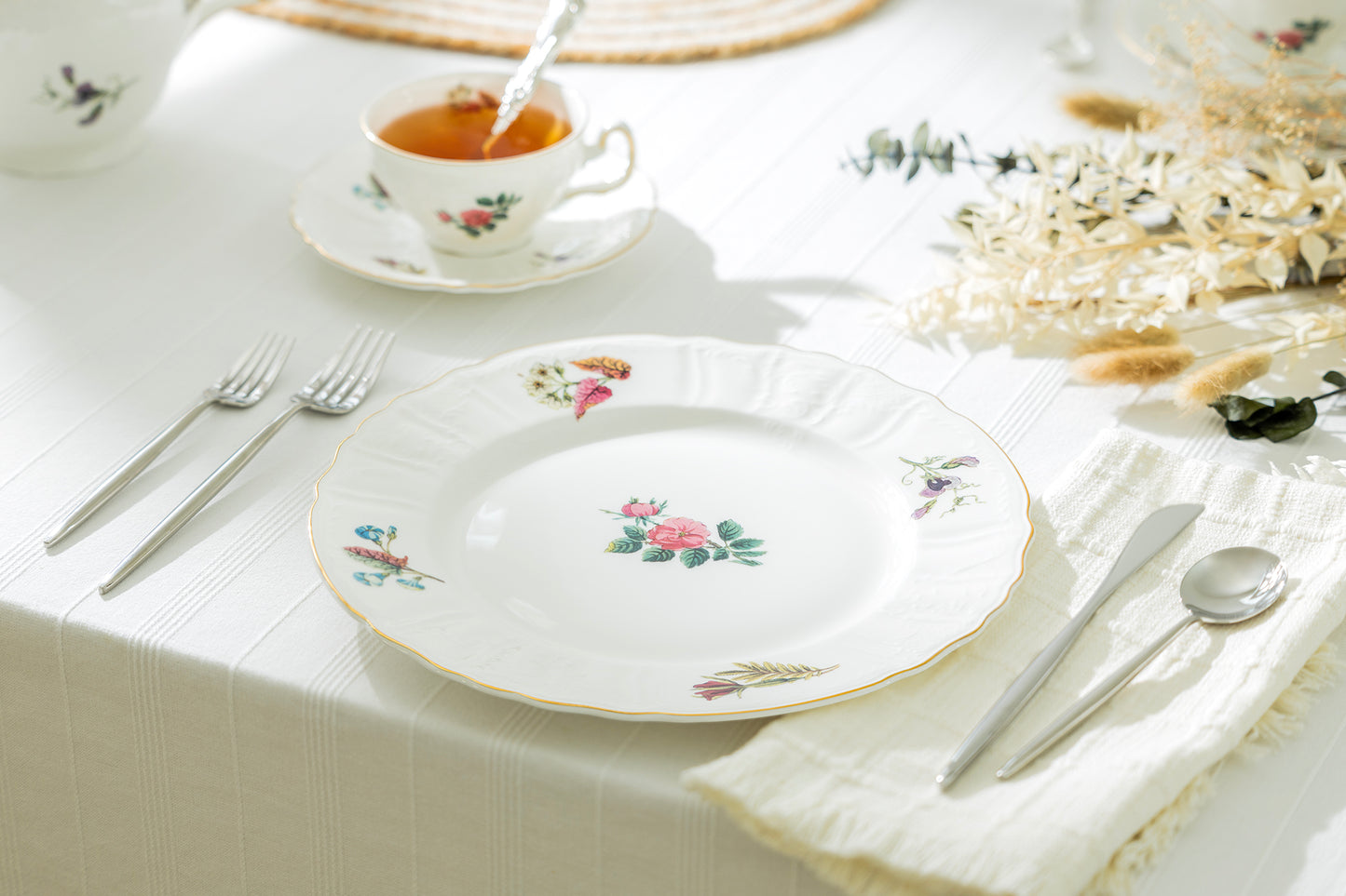 Anna Garden Bone China Dinner Plate