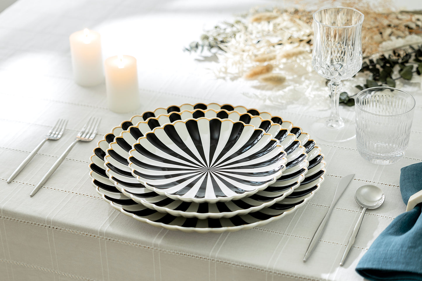 Black and White Stripe Scallop Fine Porcelain 12.5" Charger Plate