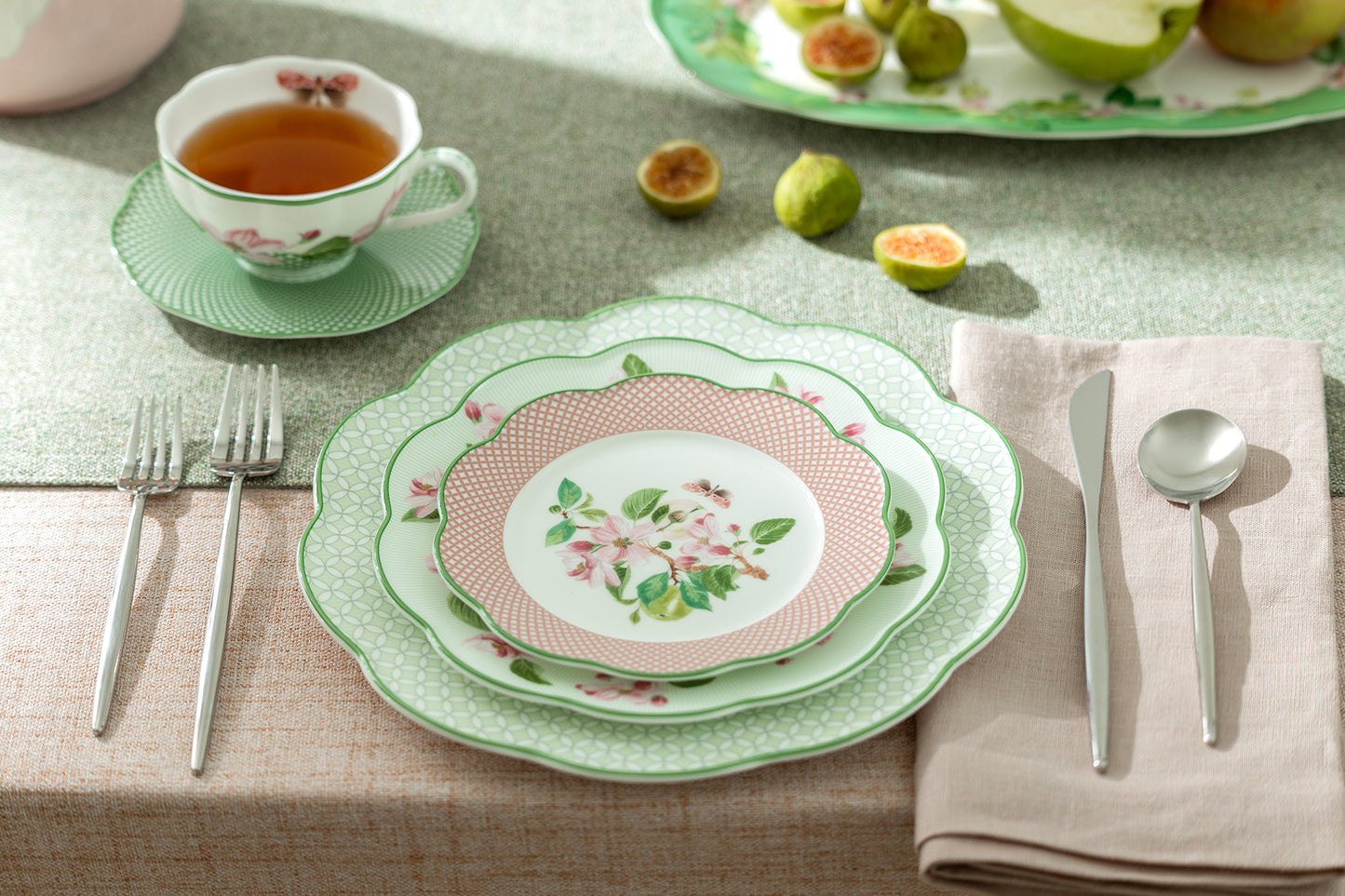 Moth & Lattice Bone China Dinner Plate