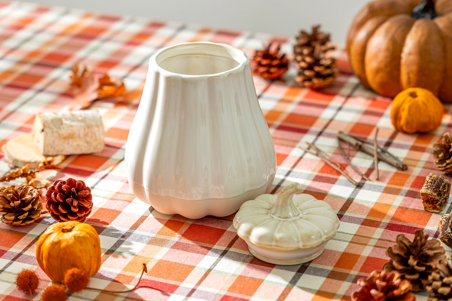 Pumpkin Figural White Reactive Glaze Jar with Silicone Seal Lid