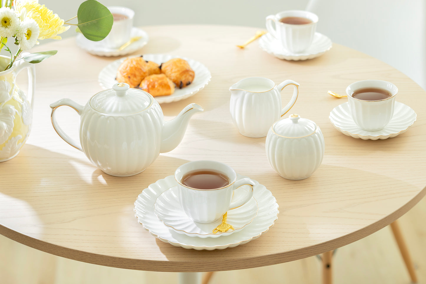 White Gold Shell Fine Porcelain Tea Set